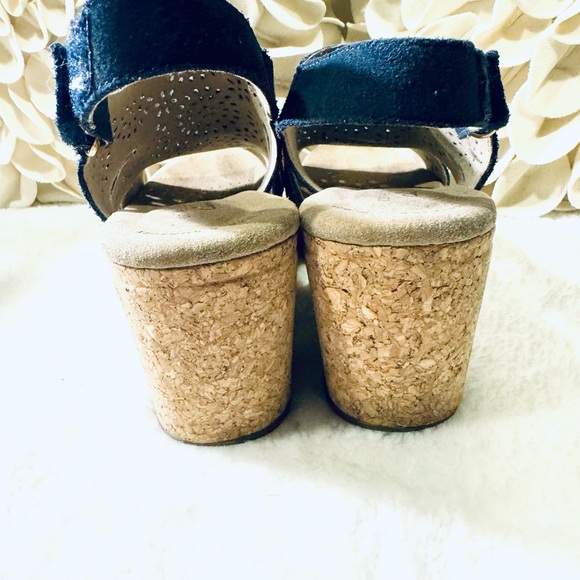 Clark’s blue cork platform wedge sandals - Picture 6 of 8
